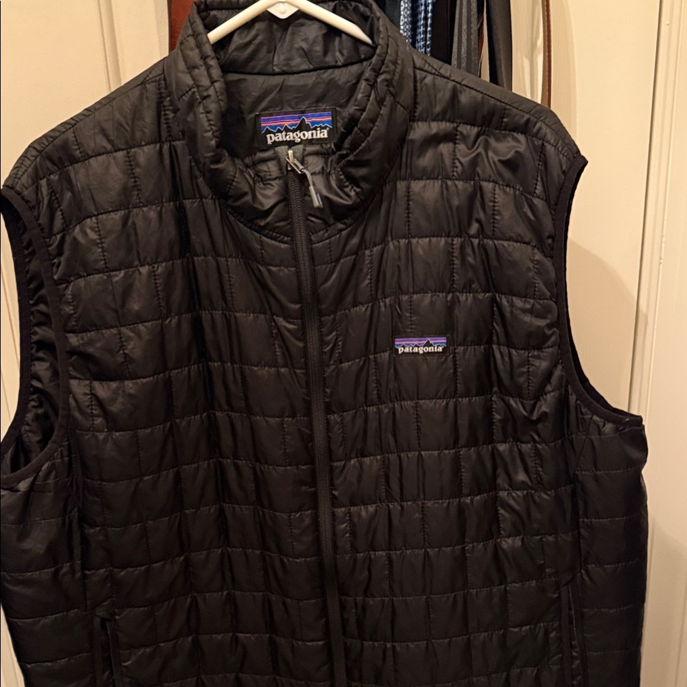 Patagonia Men's Quilted Black Vest